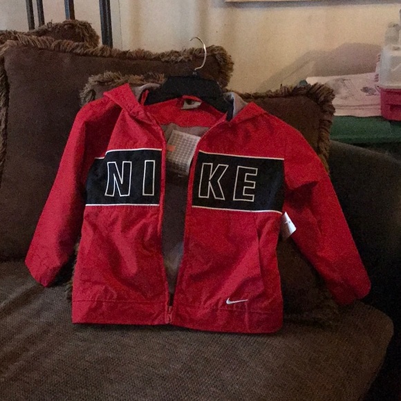 nike red black jacket